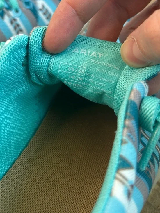 BRAND NEW Ariat Women's Hilo Shoe 10061343 | Corral Western Wear Size 7.5B - Picture 7 of 8